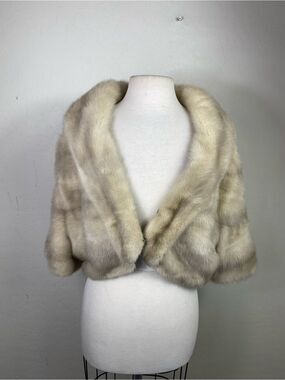Vintage 1960s pearl Mink Shrug Wrap Bolaro Hollywood Classic